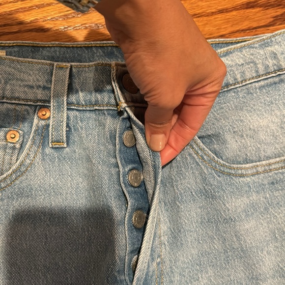 Levi Skinny Jeans - Picture 2 of 5